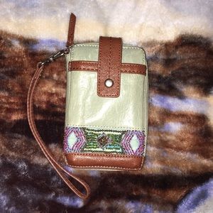 The Sak cellphone case